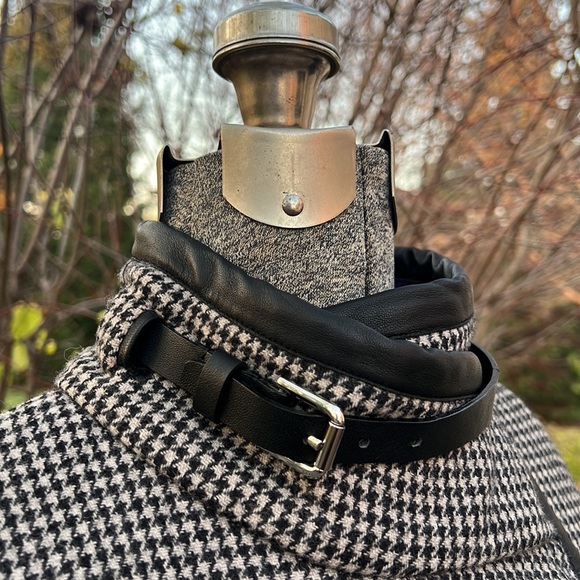 Reversible Houndstooth and Purple Cape - Picture 4 of 7